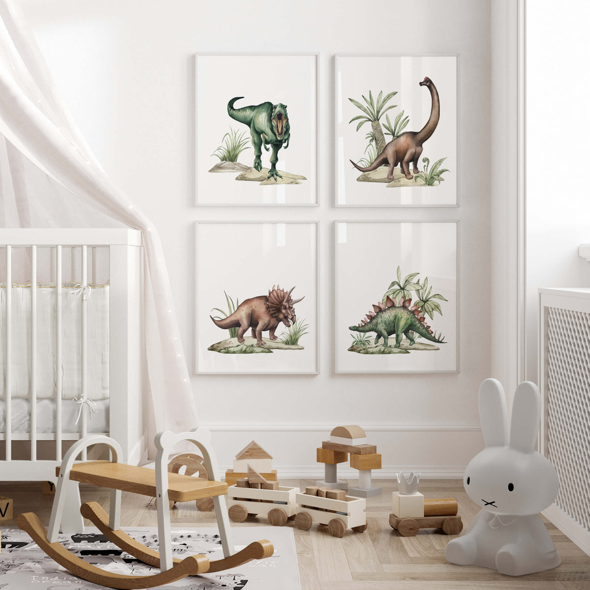 Set of 4 realistic dinosaur print